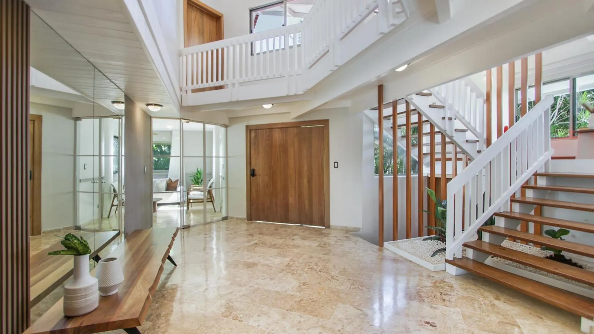 Private Two-Storey Casa De Campo Villa With Pool, Jacuzzi And Golf Cart La Romana