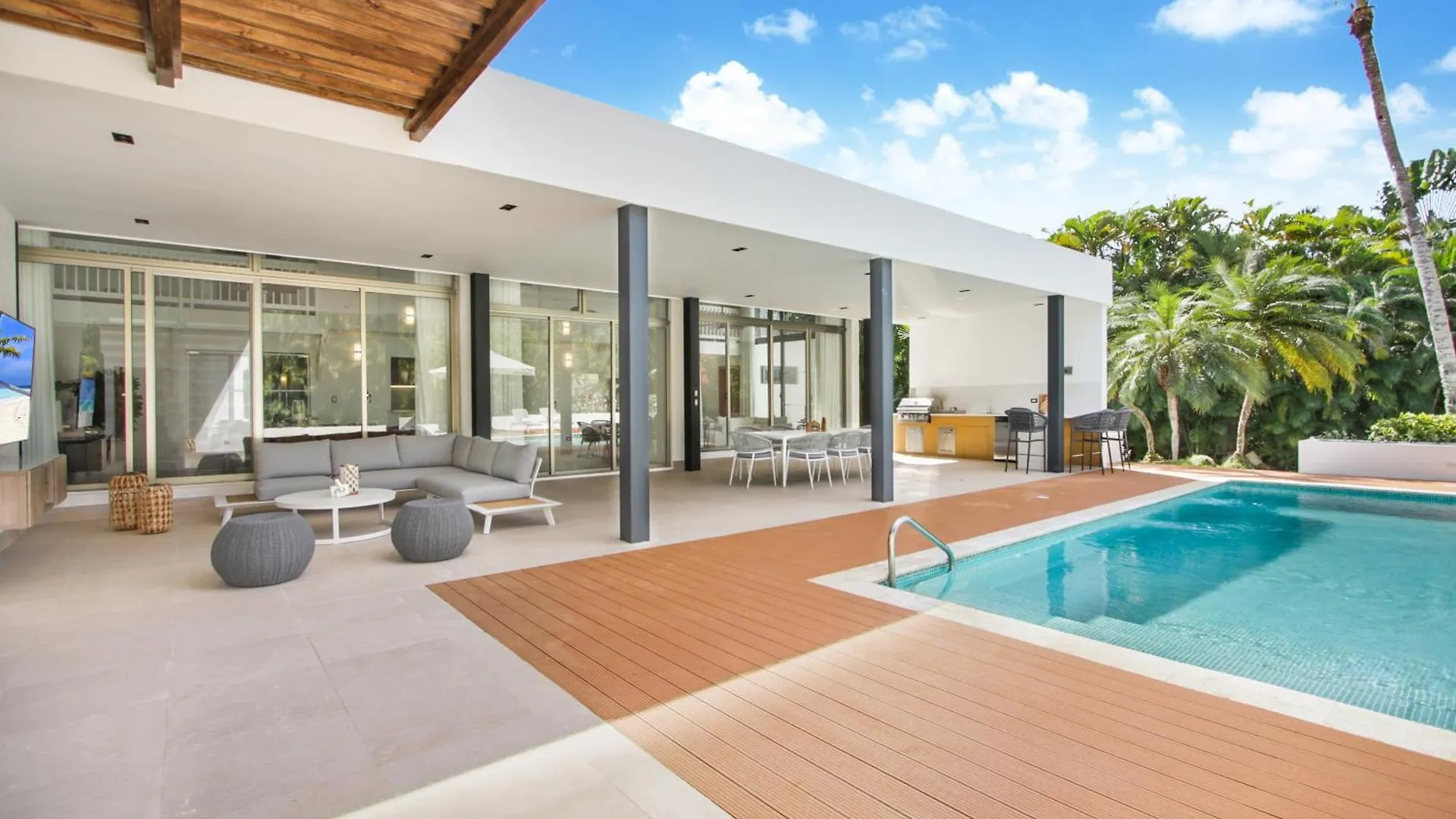 Private Two-Storey Casa De Campo Villa With Pool, Jacuzzi And Golf Cart La Romana 0*,  Dominican Republic