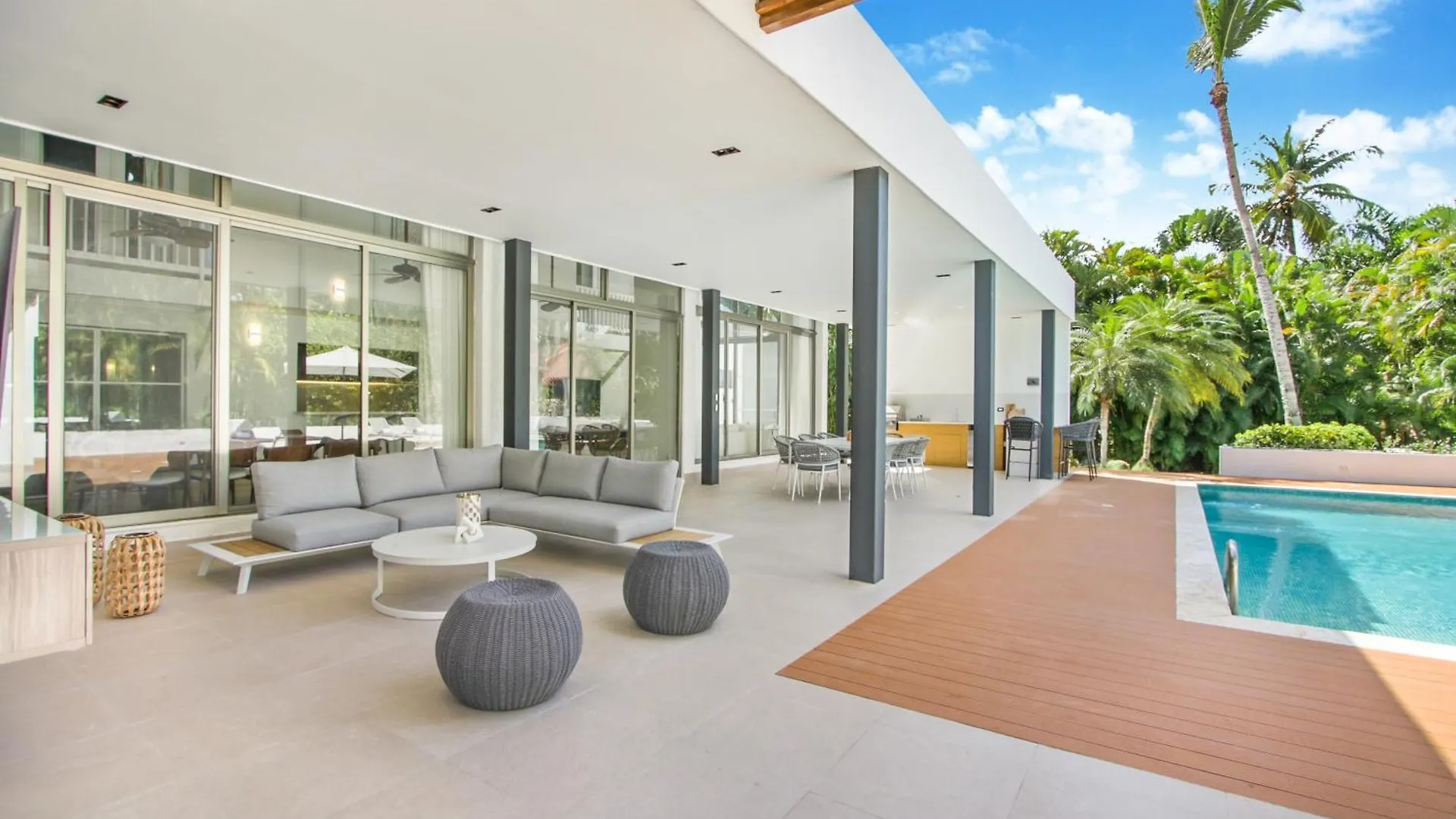 Private Two-Storey Casa De Campo Villa With Pool, Jacuzzi And Golf Cart La Romana Dominican Republic