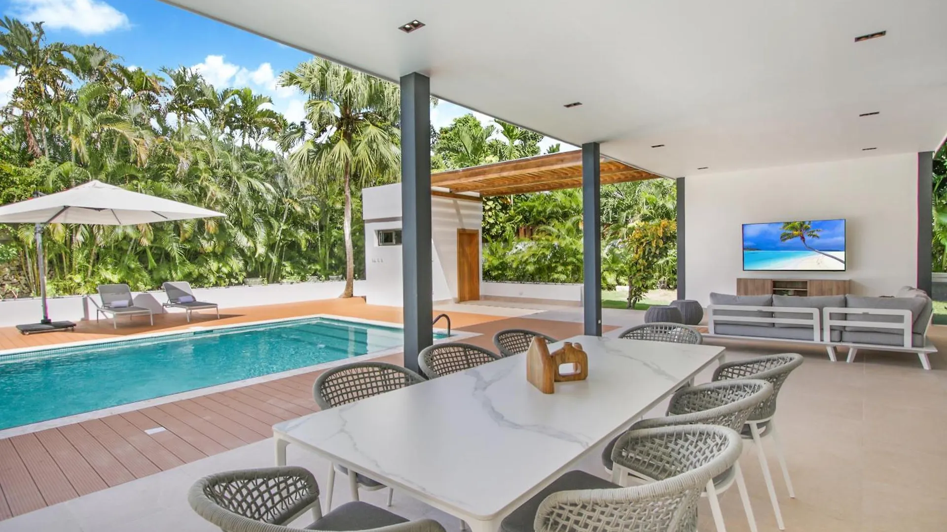 Private Two-Storey Casa De Campo Villa With Pool, Jacuzzi And Golf Cart La Romana