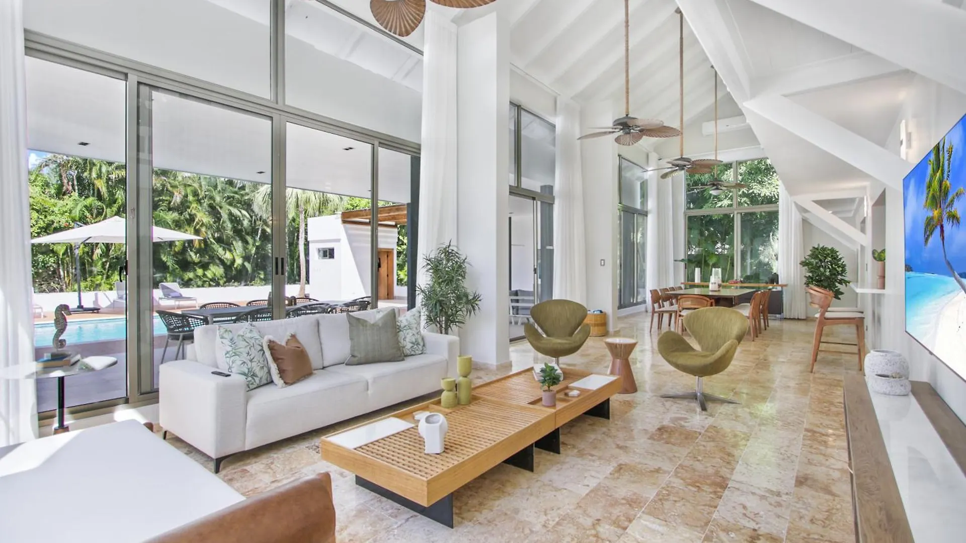 Private Two-Storey Casa De Campo Villa With Pool, Jacuzzi And Golf Cart La Romana