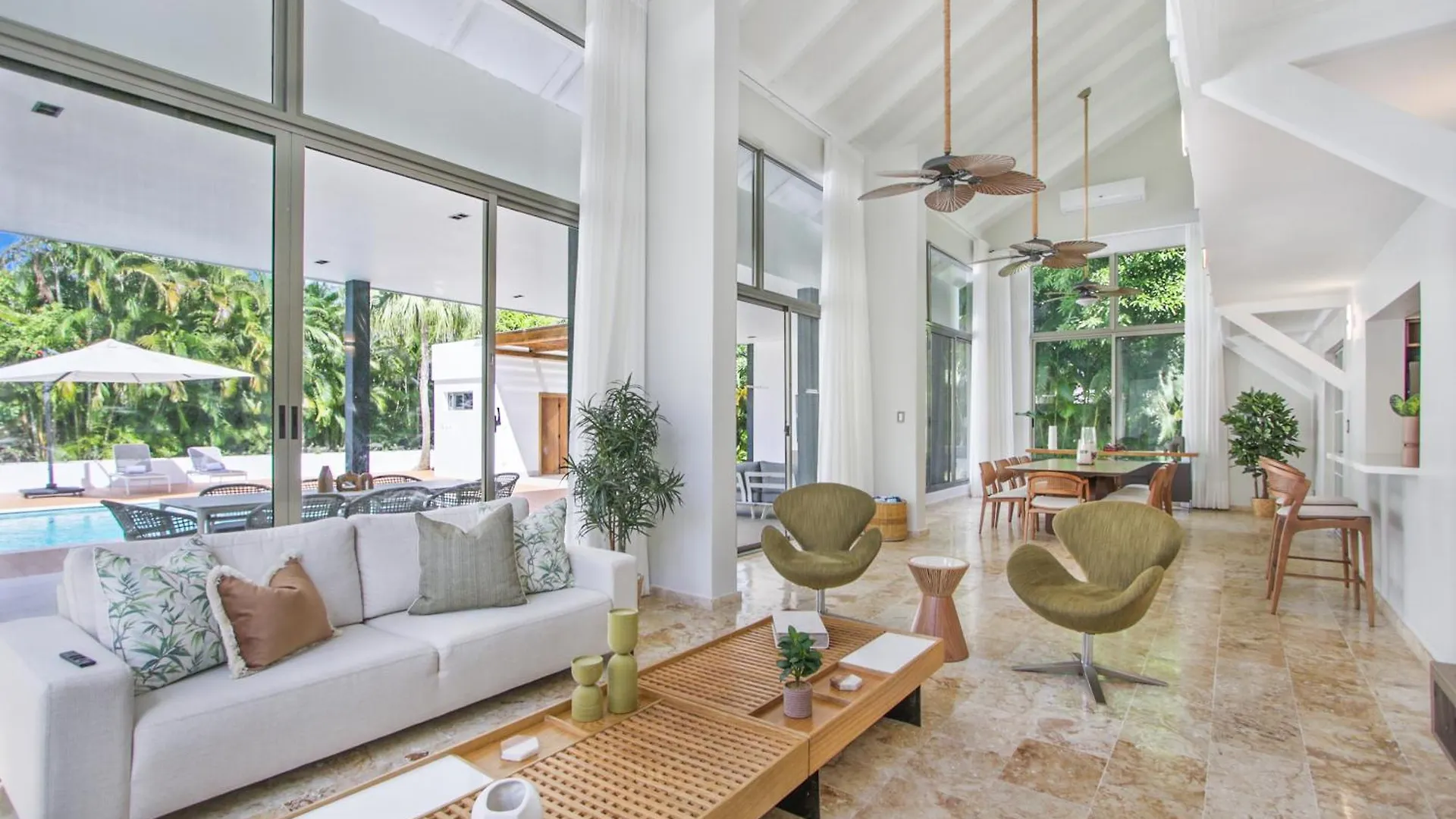 Private Two-Storey Casa De Campo Villa With Pool, Jacuzzi And Golf Cart La Romana